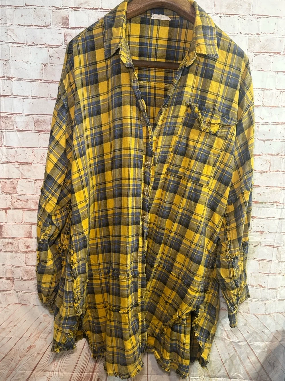 Easel Yellow Plaid Oversized Shacket Button Front Distressed Flannel Top Large - Picture 5 of 8